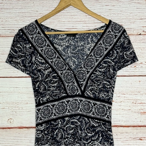 BCBGMaxAzria Watercolor Print Jersey Dress in Black/Gray Sz L - Picture 3 of 11